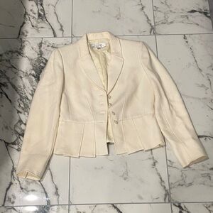 T Tahari Women's Cream Blazer